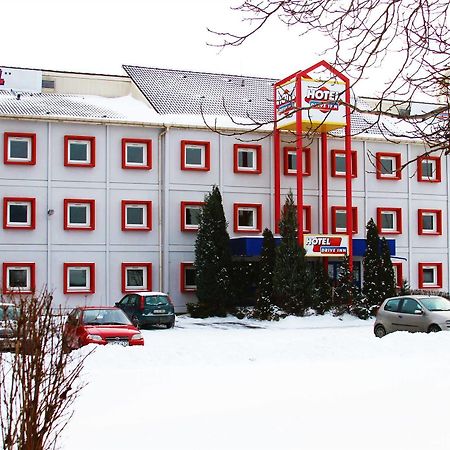 Drive Inn Hotel Терекбалінт Екстер'єр фото